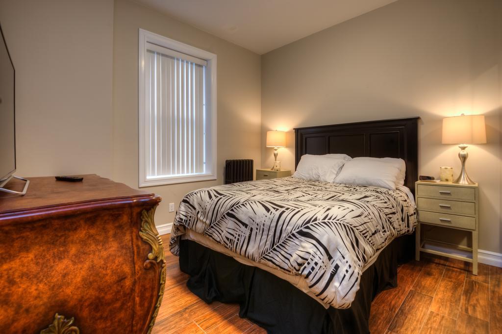 גואלף Western Hotel & Executive Suites מראה חיצוני תמונה