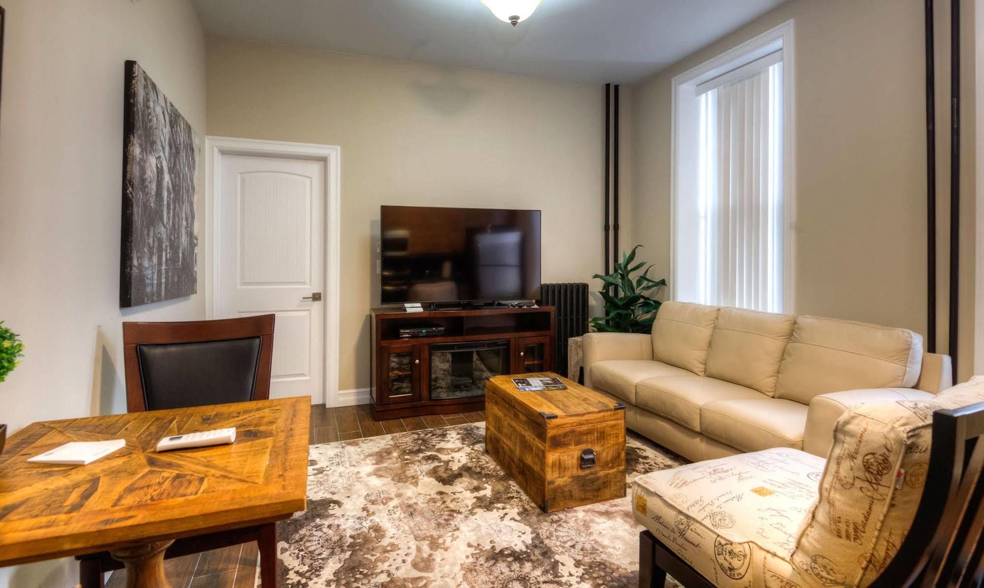 גואלף Western Hotel & Executive Suites מראה חיצוני תמונה